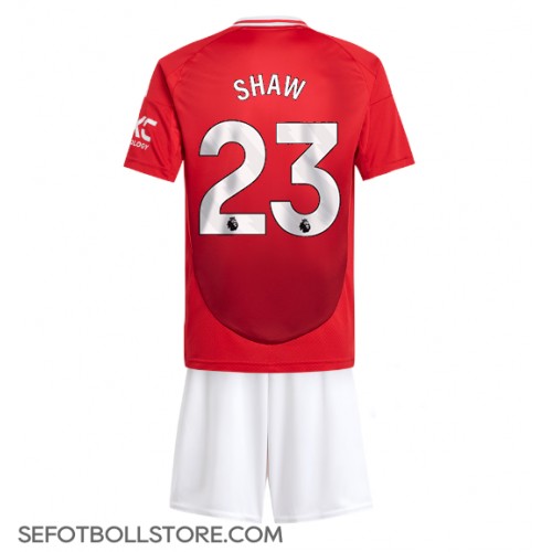 Manchester United Luke Shaw #23 Replika babykläder Hemmaställ Barn 2024-25 Kortärmad (+ korta byxor)